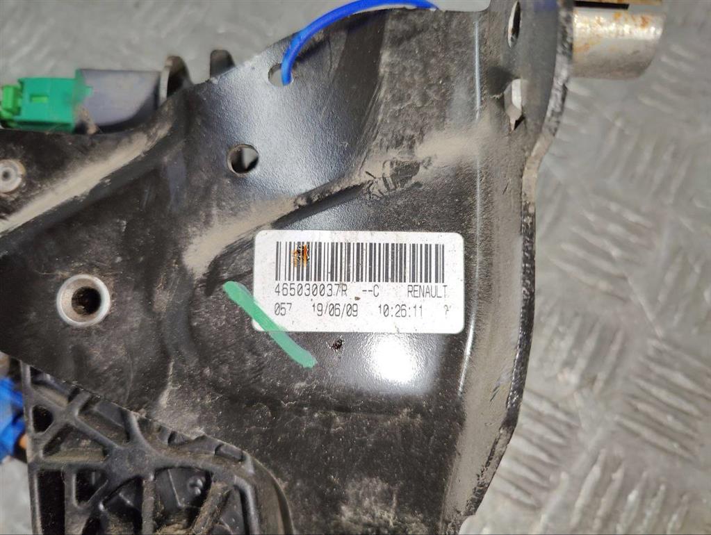 Педаль сцепления