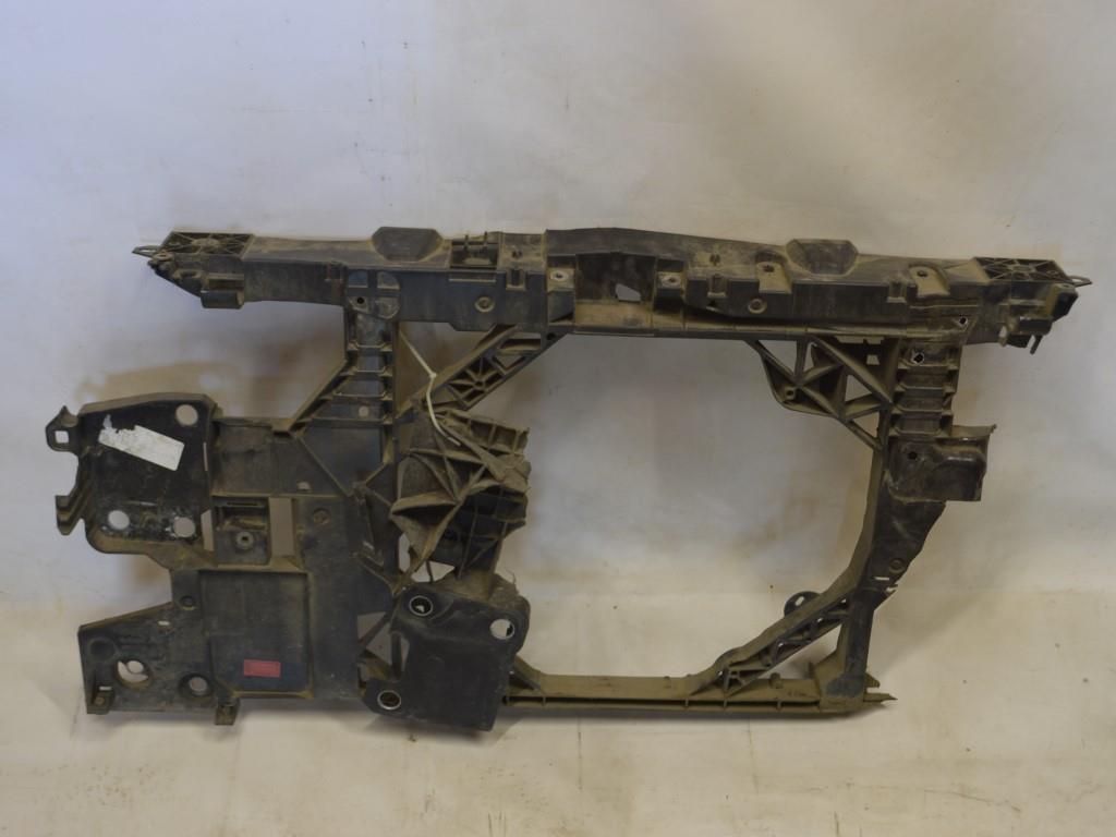 Передняя панель крепления облицовки (телевизор) Renault Megane 3 (2008-2019) 752100004R