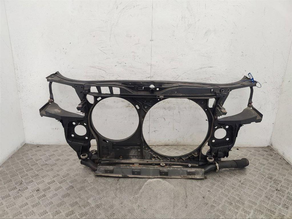 Передняя панель крепления облицовки (телевизор)