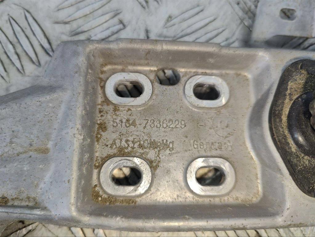 Передняя панель крепления облицовки (телевизор)