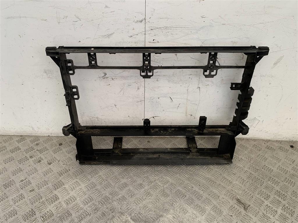 Передняя панель крепления облицовки (телевизор)