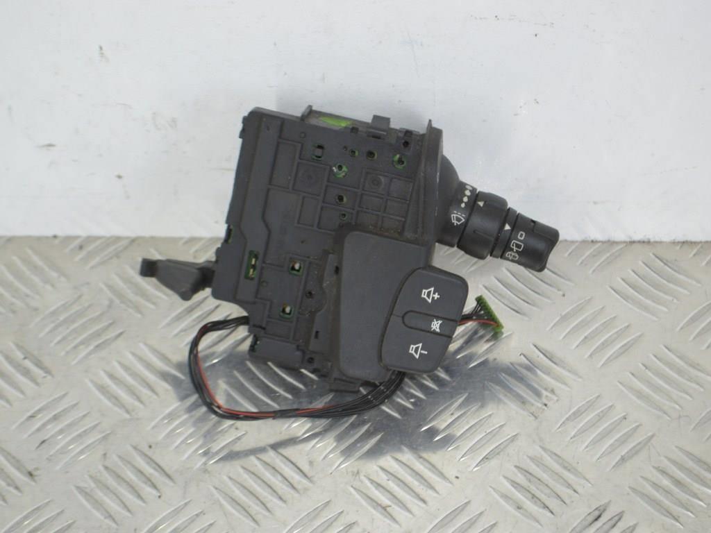 Переключатель дворников Renault Scenic 2 (2003-2009)