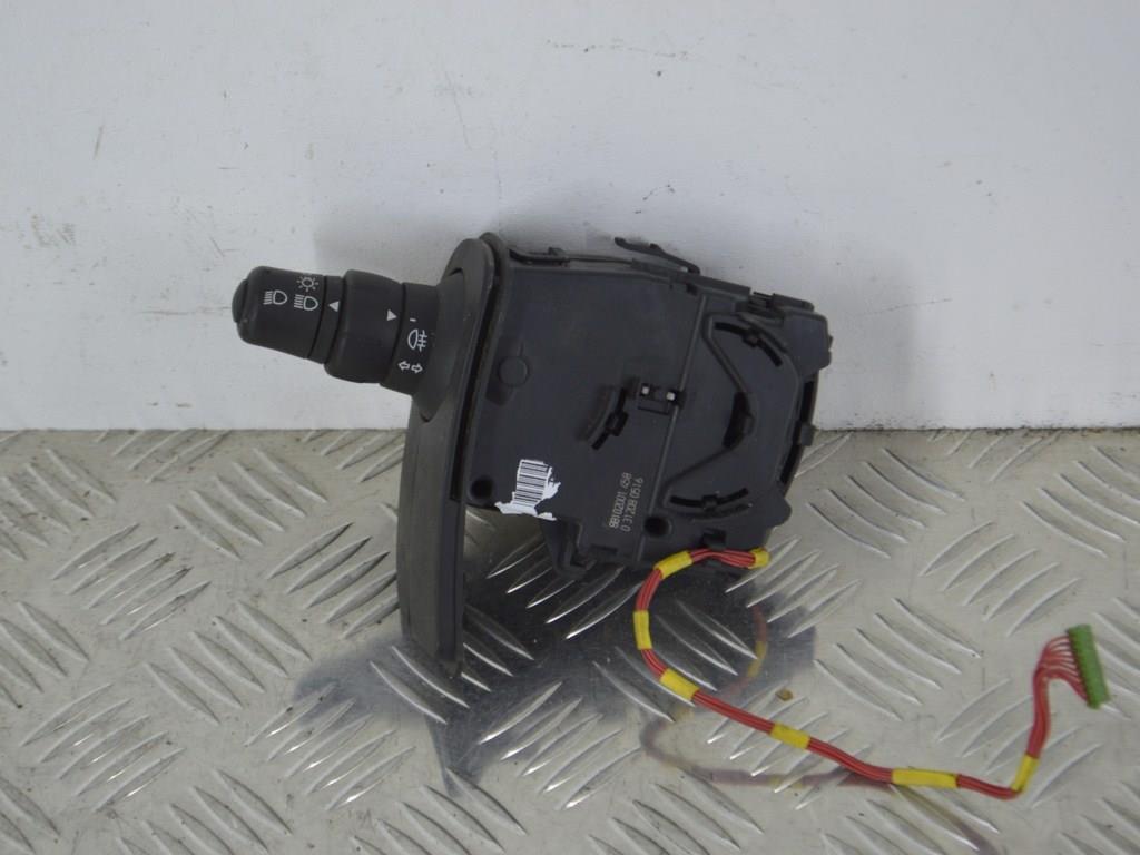 Переключатель поворотов Renault Clio 3 (2005-2012) 88102001458