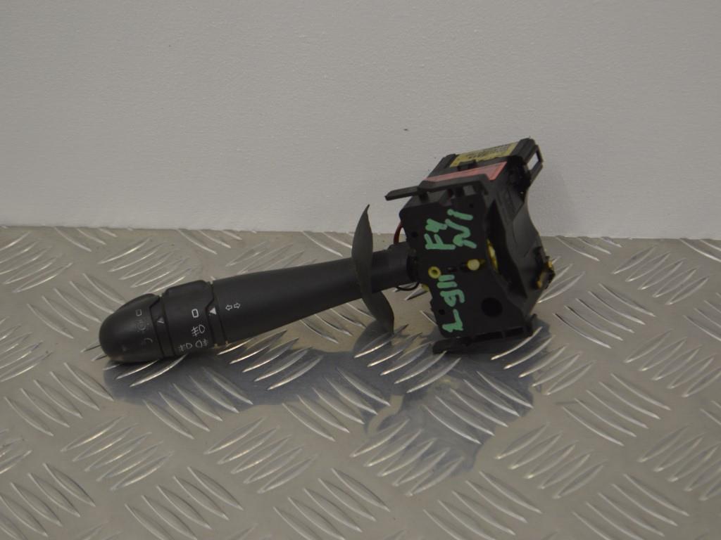 Переключатель поворотов Renault Laguna 2 (2001-2007) 8200012245