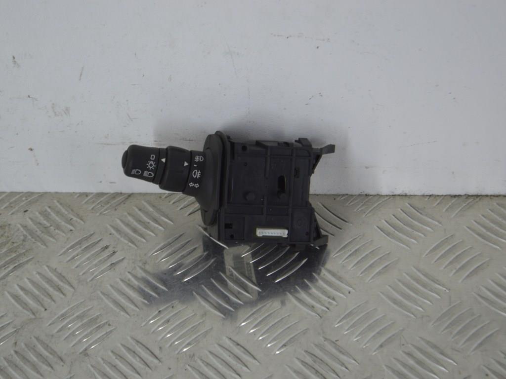 Переключатель поворотов Renault Scenic 2 (2003-2009)