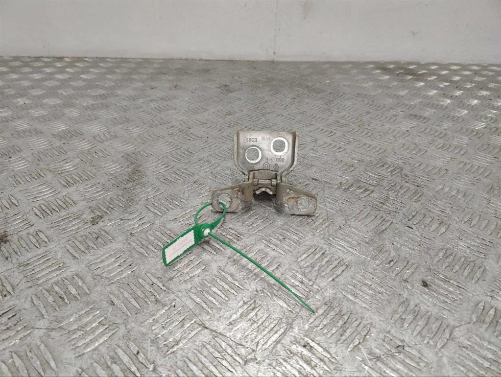 Петля двери передней левой