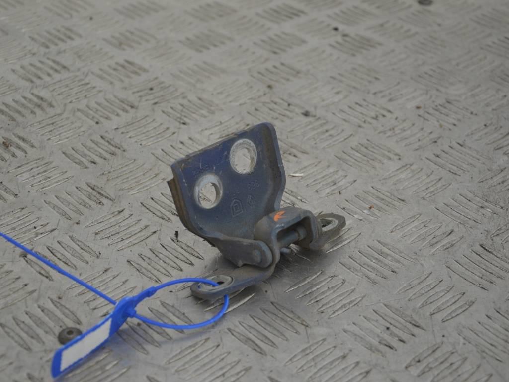 Петля двери передней правой