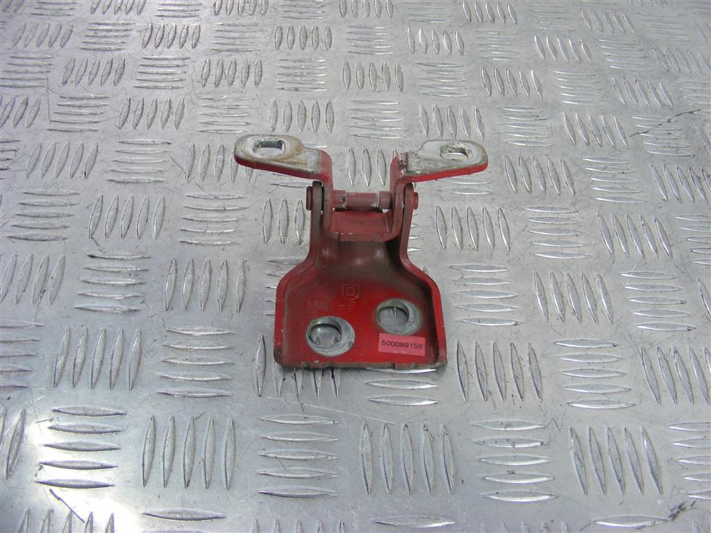 Петля двери