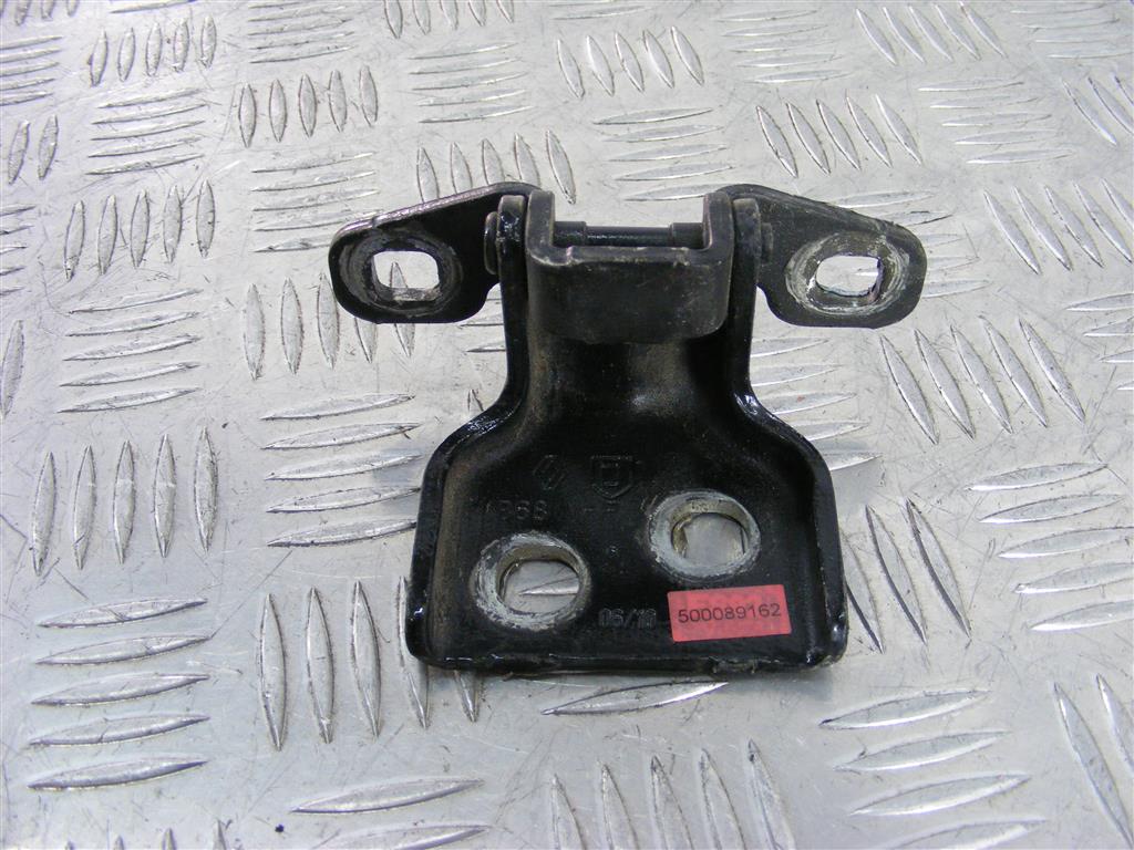 Петля двери