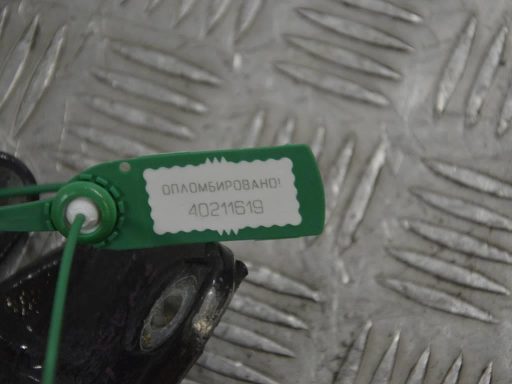 Петля двери задней левой