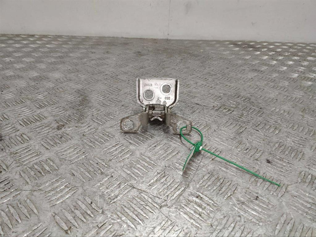 Петля двери задней правой