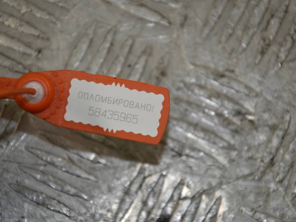 Петля двери