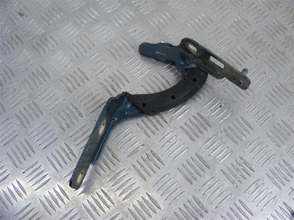 Петля капота левая