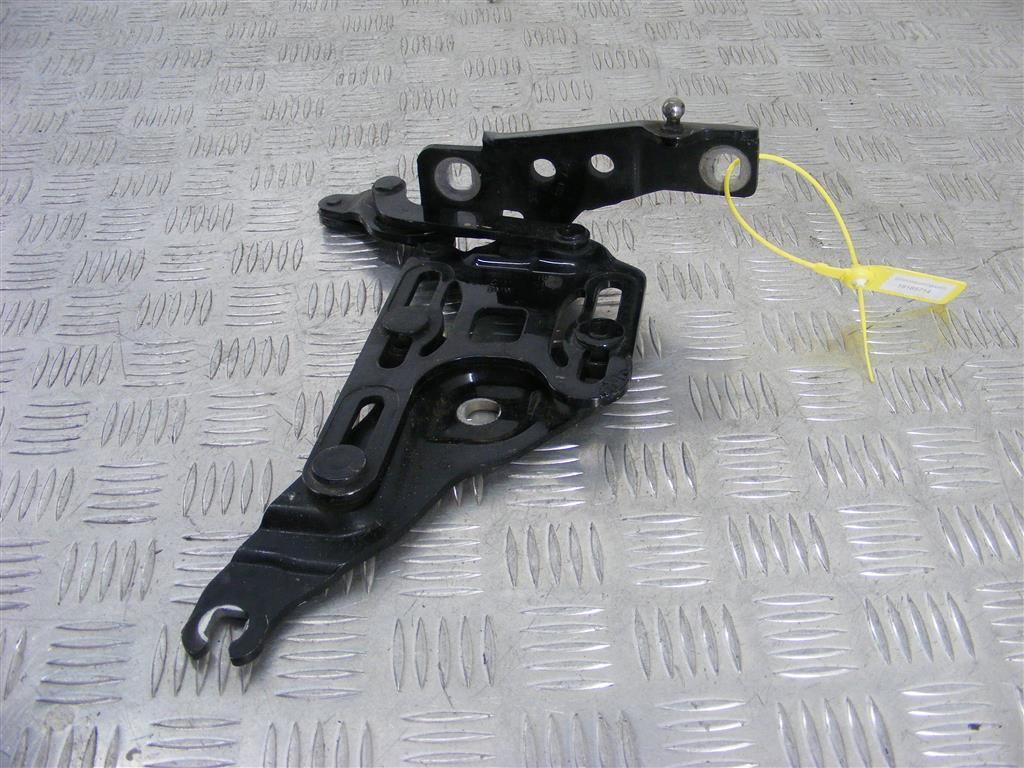 Петля капота левая