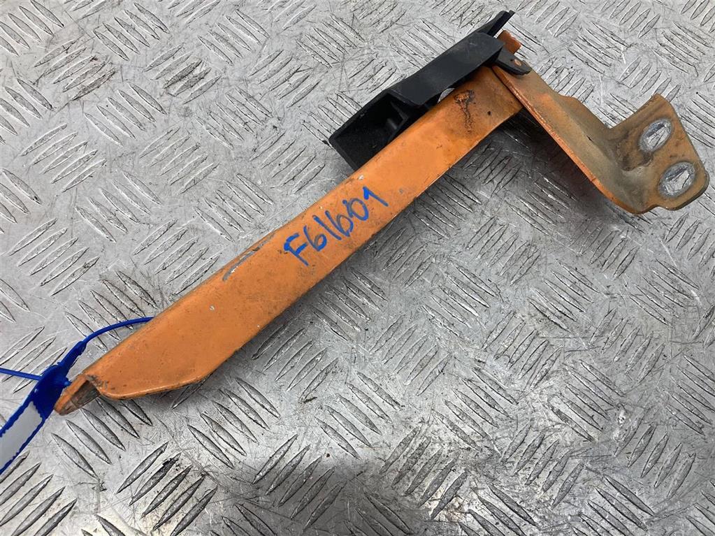 Петля капота левая