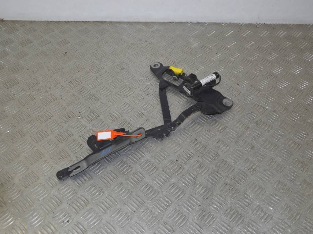 Петля капота левая