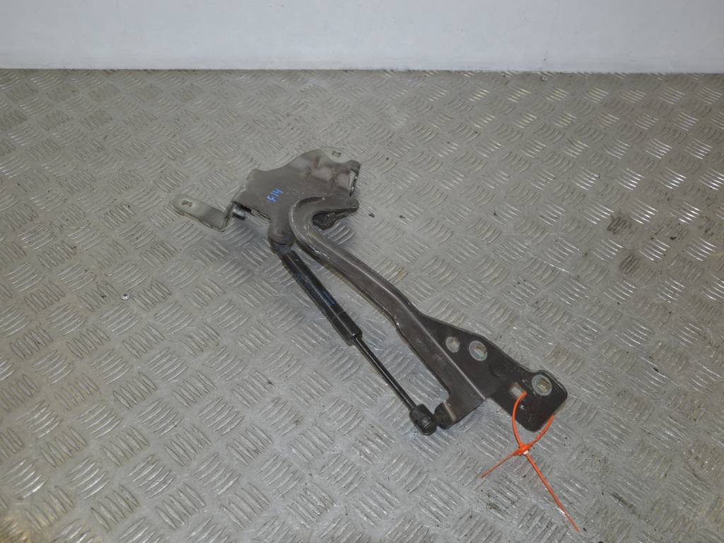 Петля капота левая