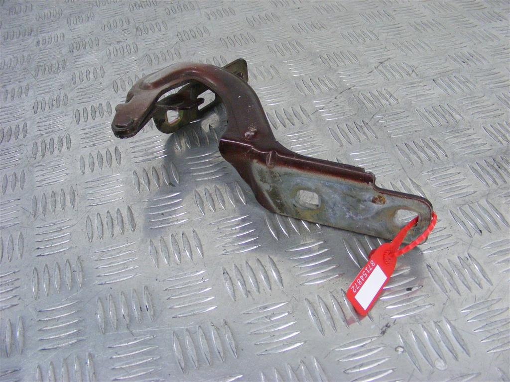 Петля капота