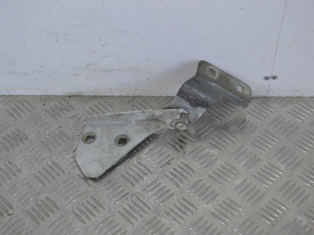 Петля капота Renault Megane 2 (2002-2008) 8200011074