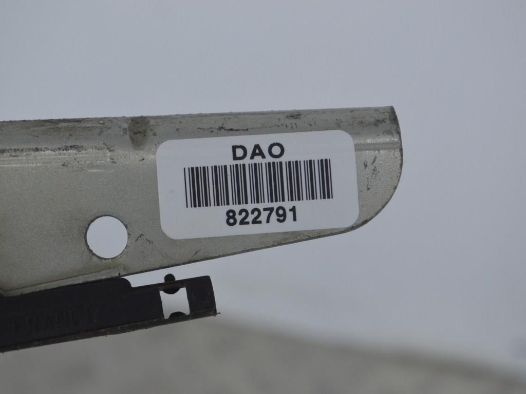 Петля капота