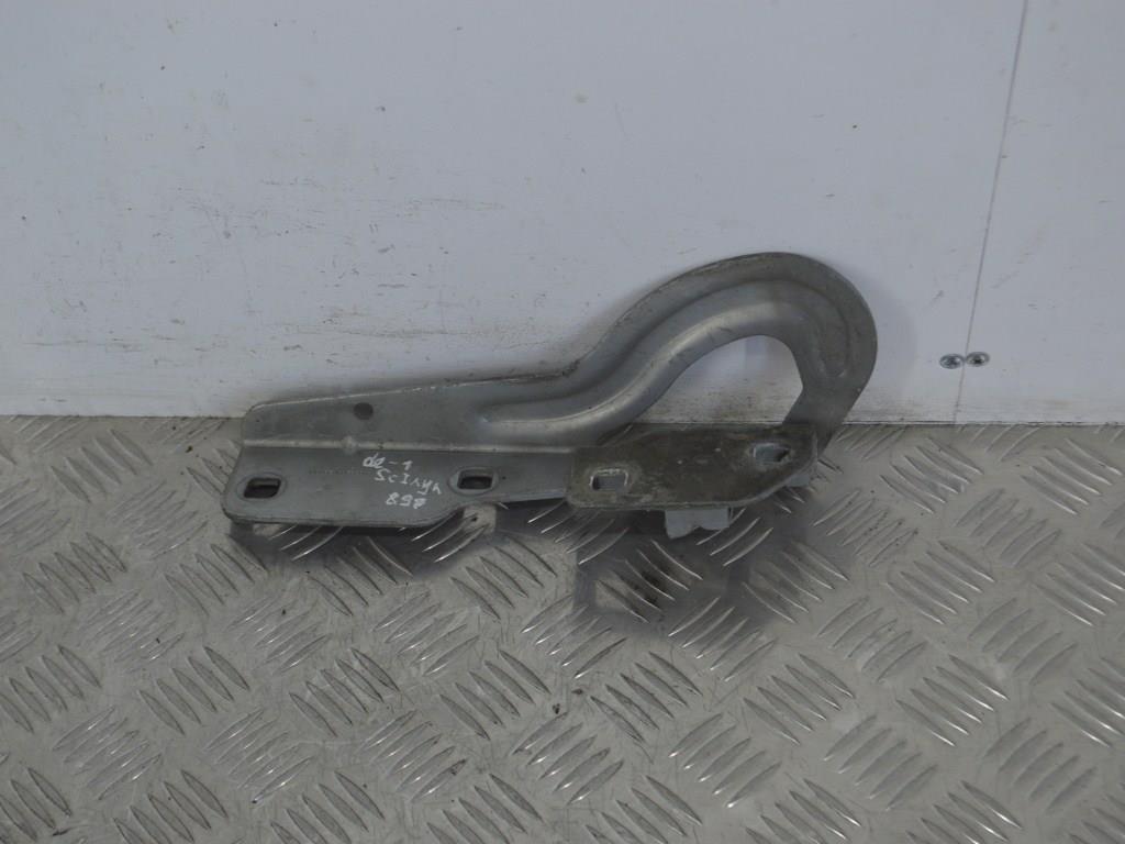 Петля капота