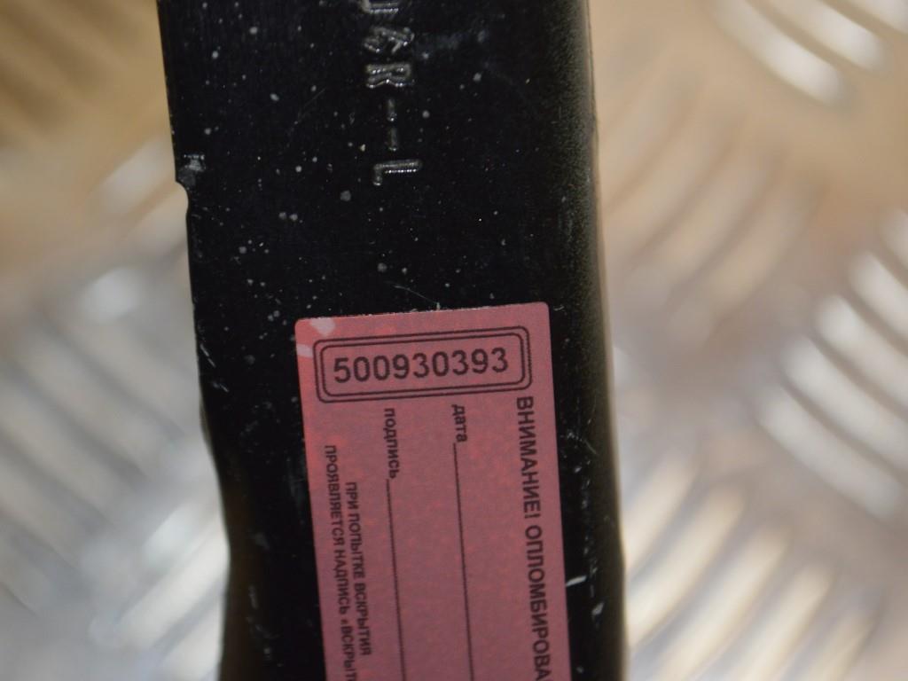 Петля капота