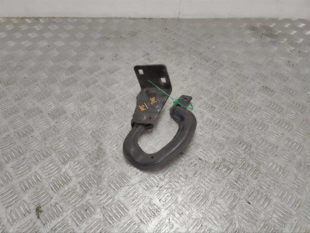 Петля крышки багажника