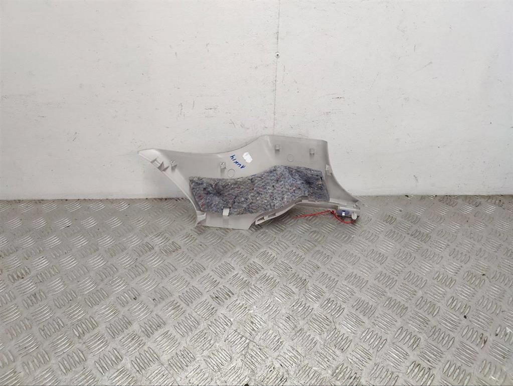 Пластик моторного отсека