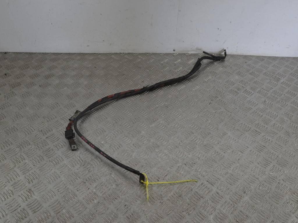 Плюсовой провод аккумулятора Renault Laguna 2 (2001-2007)