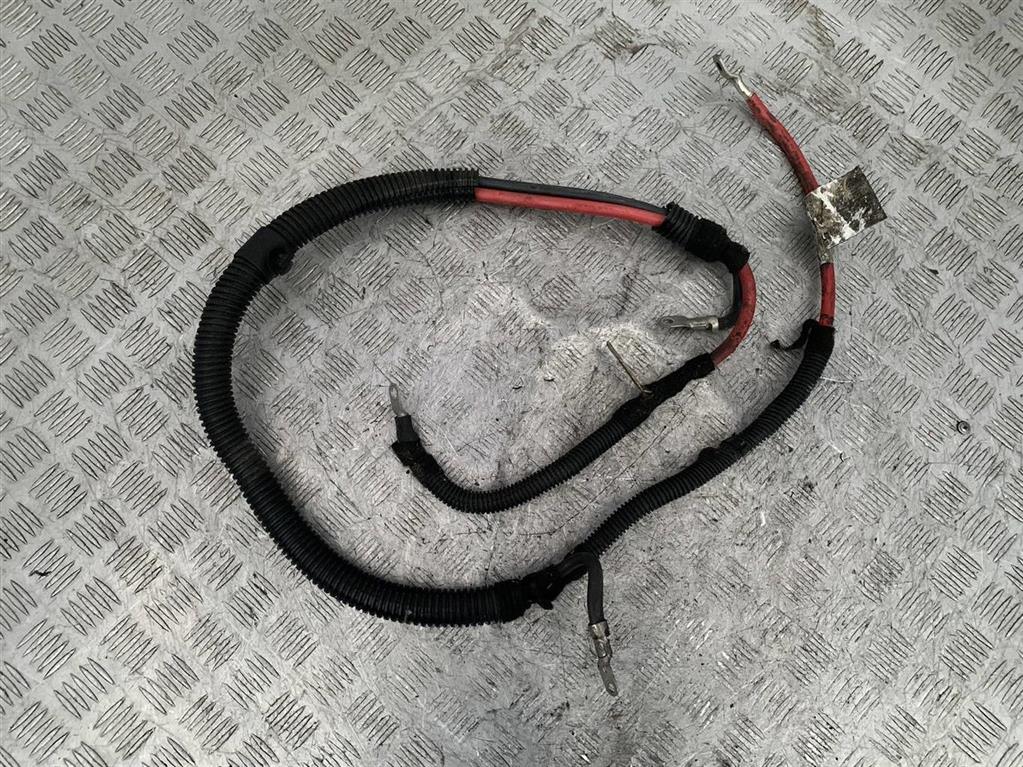 Плюсовой провод аккумулятора