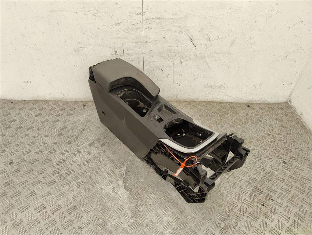 Подлокотник