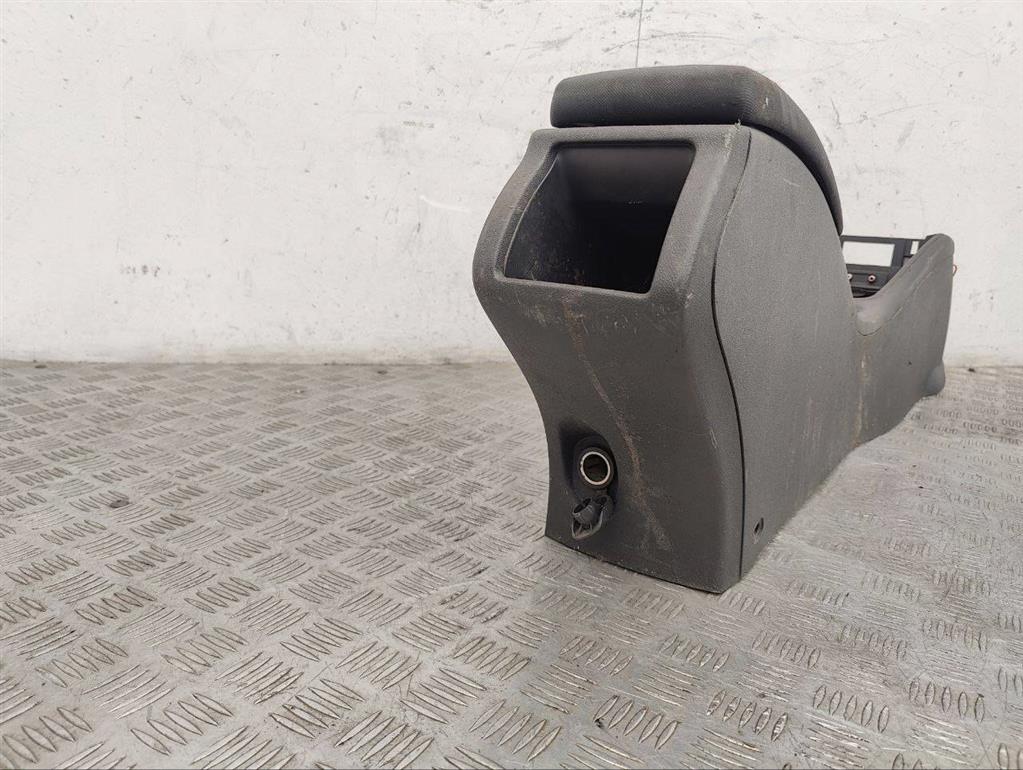 Подлокотник