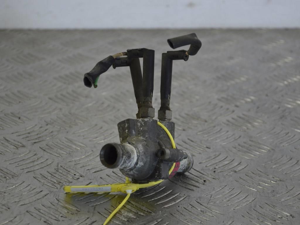 Подогреватель охлаждающей жидкости (антифриза)