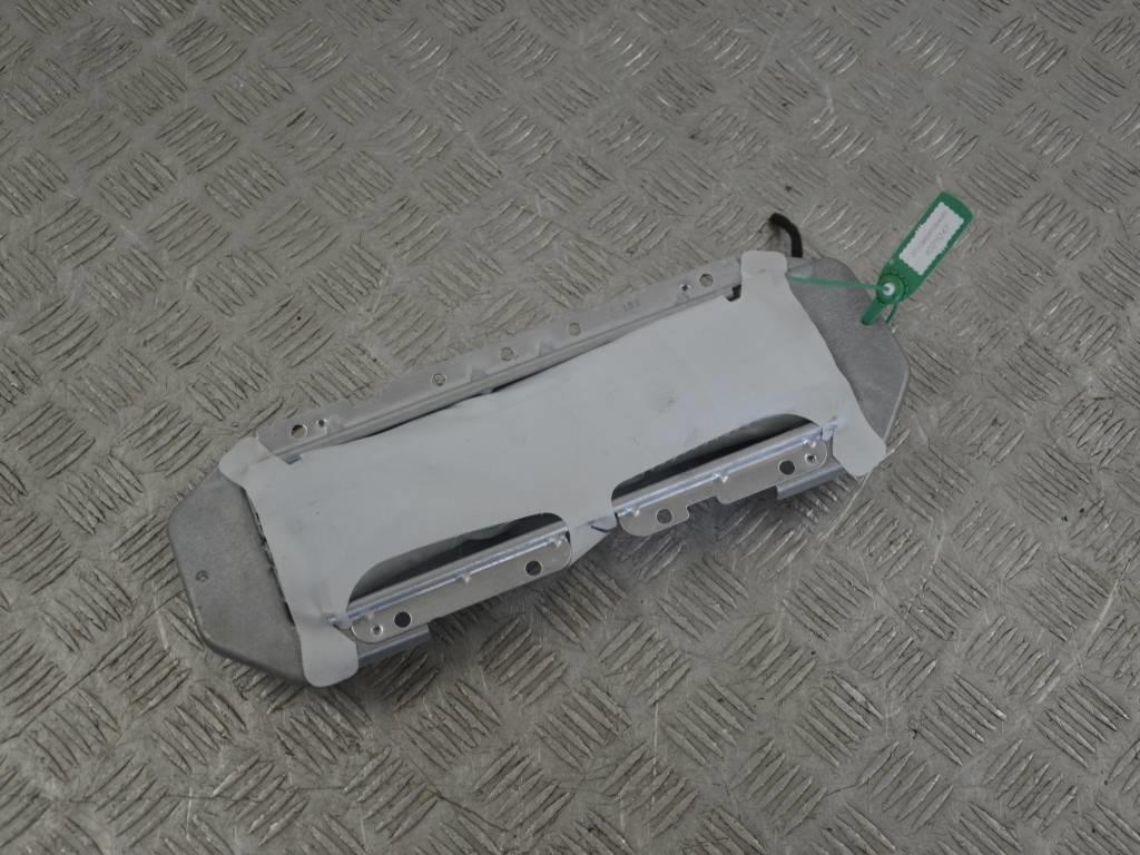 Подушка безопасности коленная