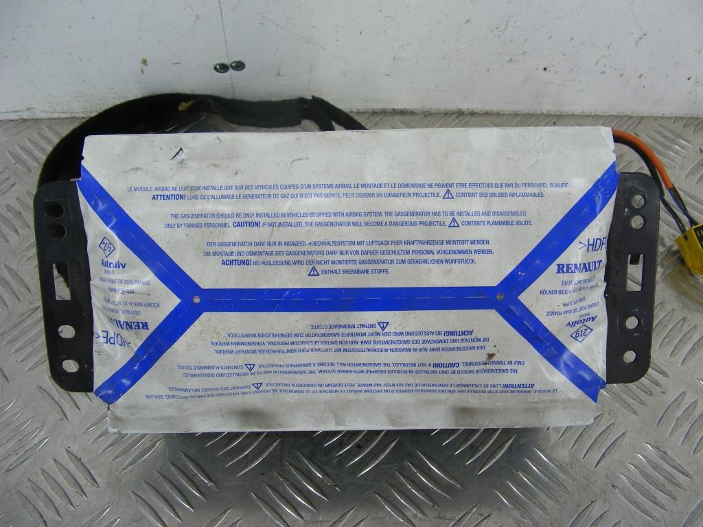 Подушка безопасности пассажира