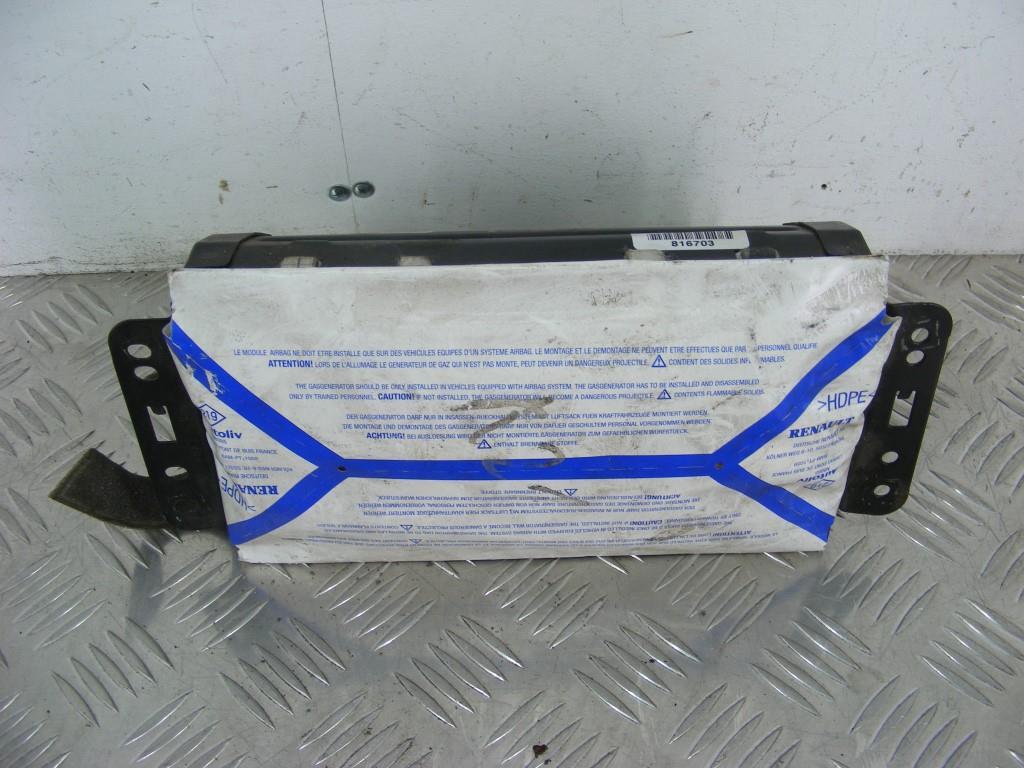 Подушка безопасности пассажира