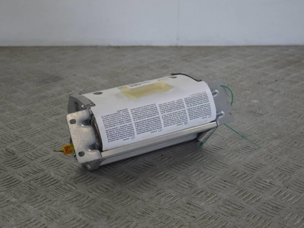 Подушка безопасности пассажира