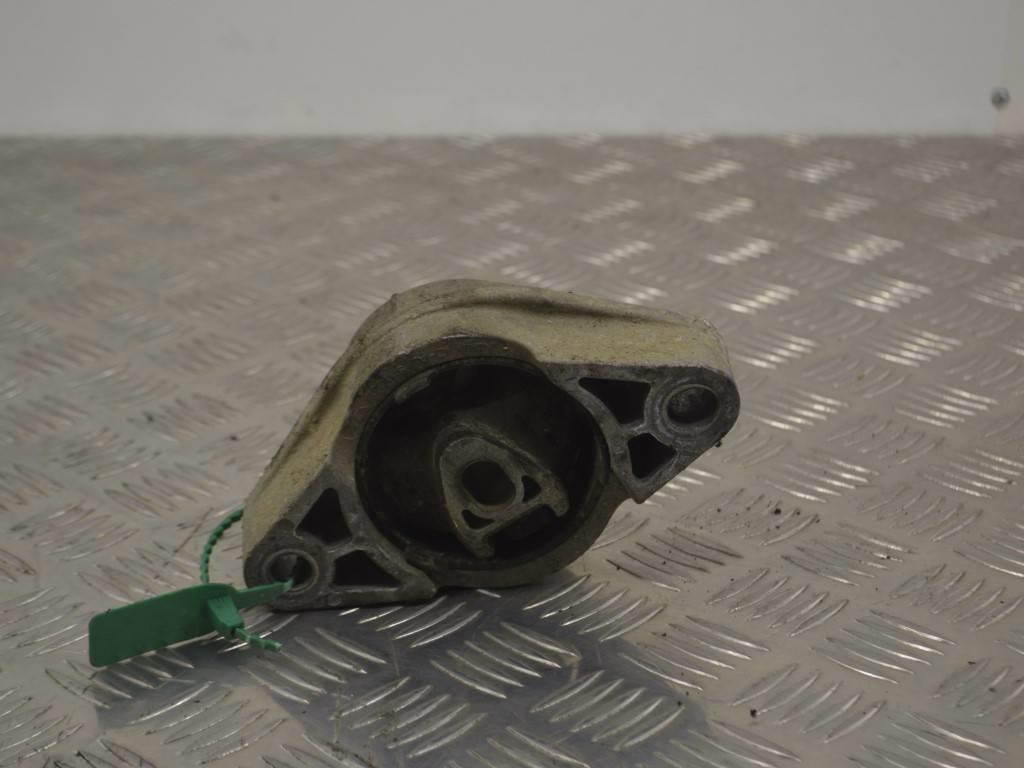 Подушка крепления двигателя