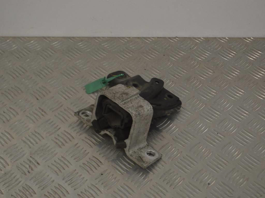 Подушка крепления двигателя