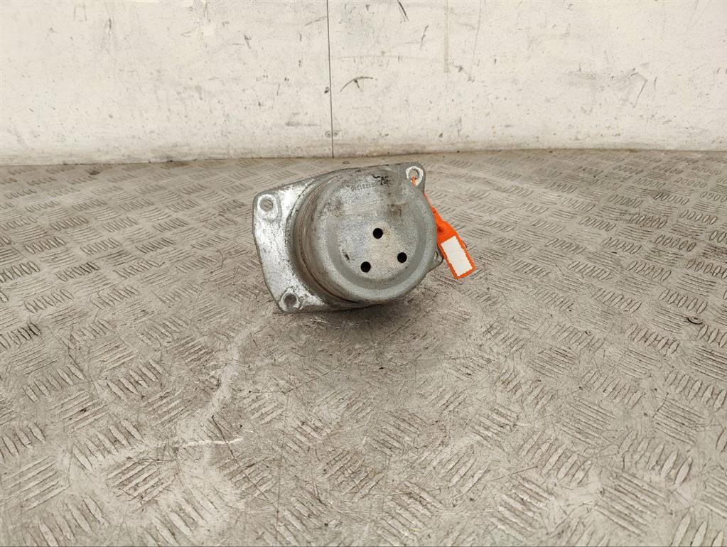 Подушка крепления двигателя