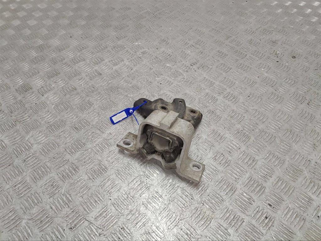 Подушка крепления двигателя