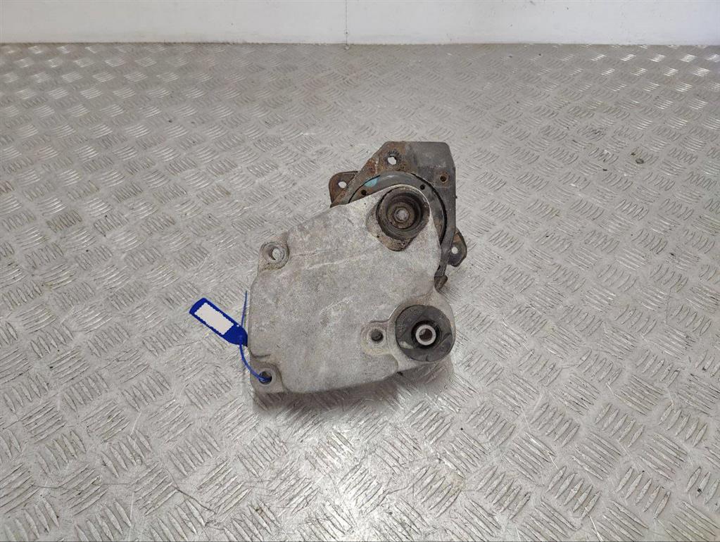 Подушка крепления двигателя