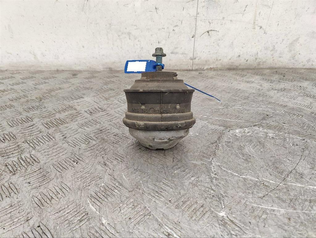 Подушка крепления двигателя