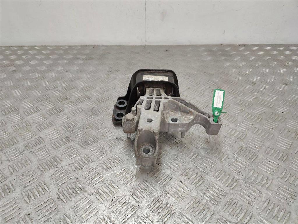 Подушка крепления двигателя