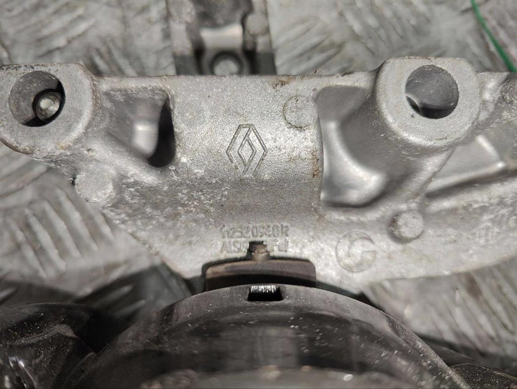 Подушка крепления двигателя