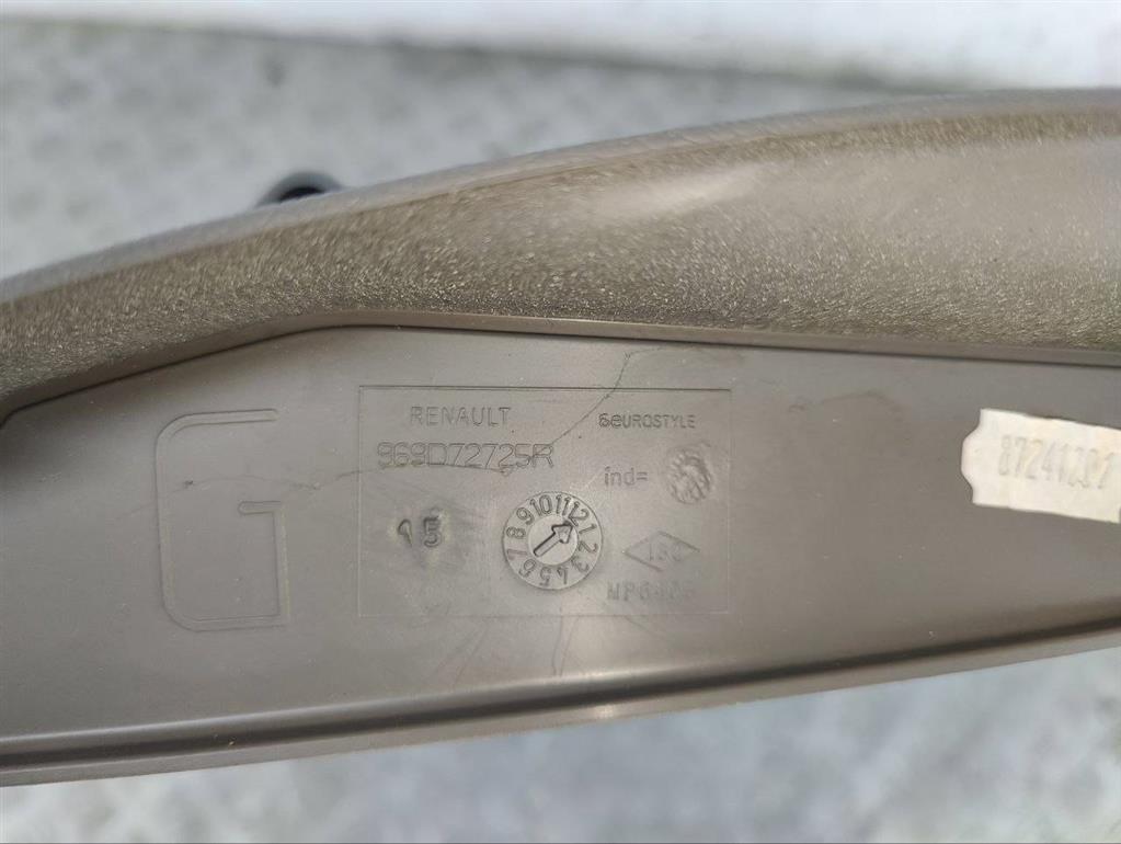 Полка над лобовым стеклом