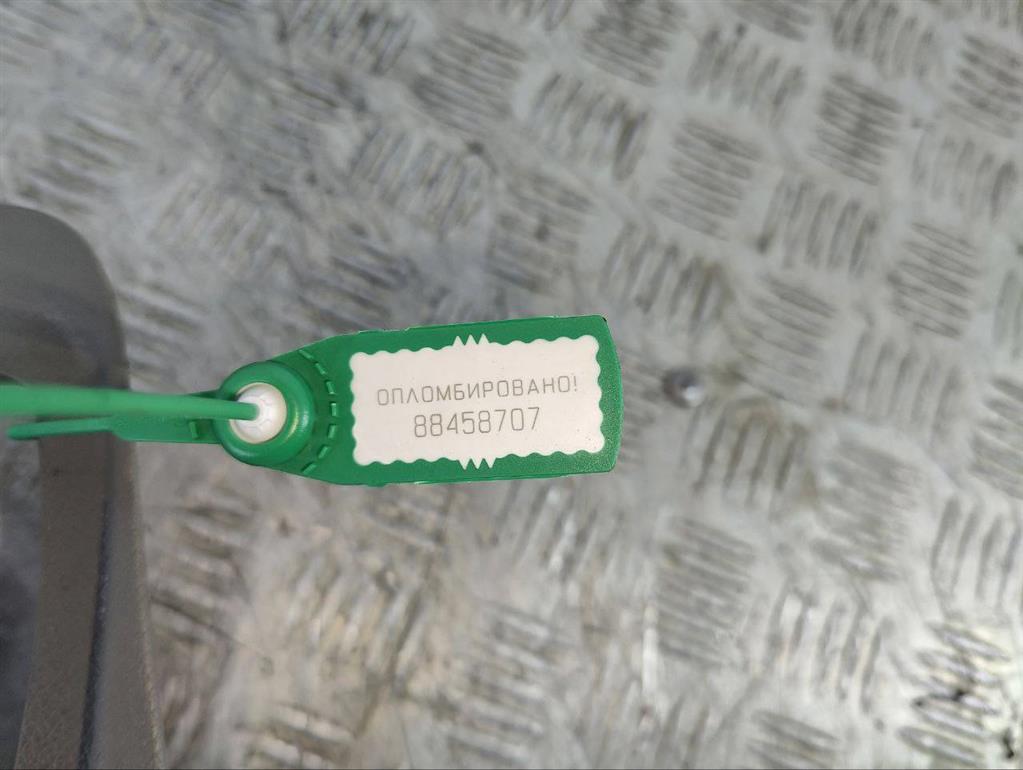 Полка над лобовым стеклом