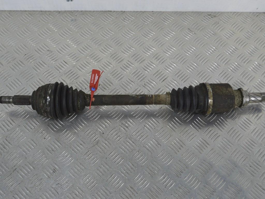 Полуось передняя левая (приводной вал, ШРУС) Renault Megane 2 (2002-2008)