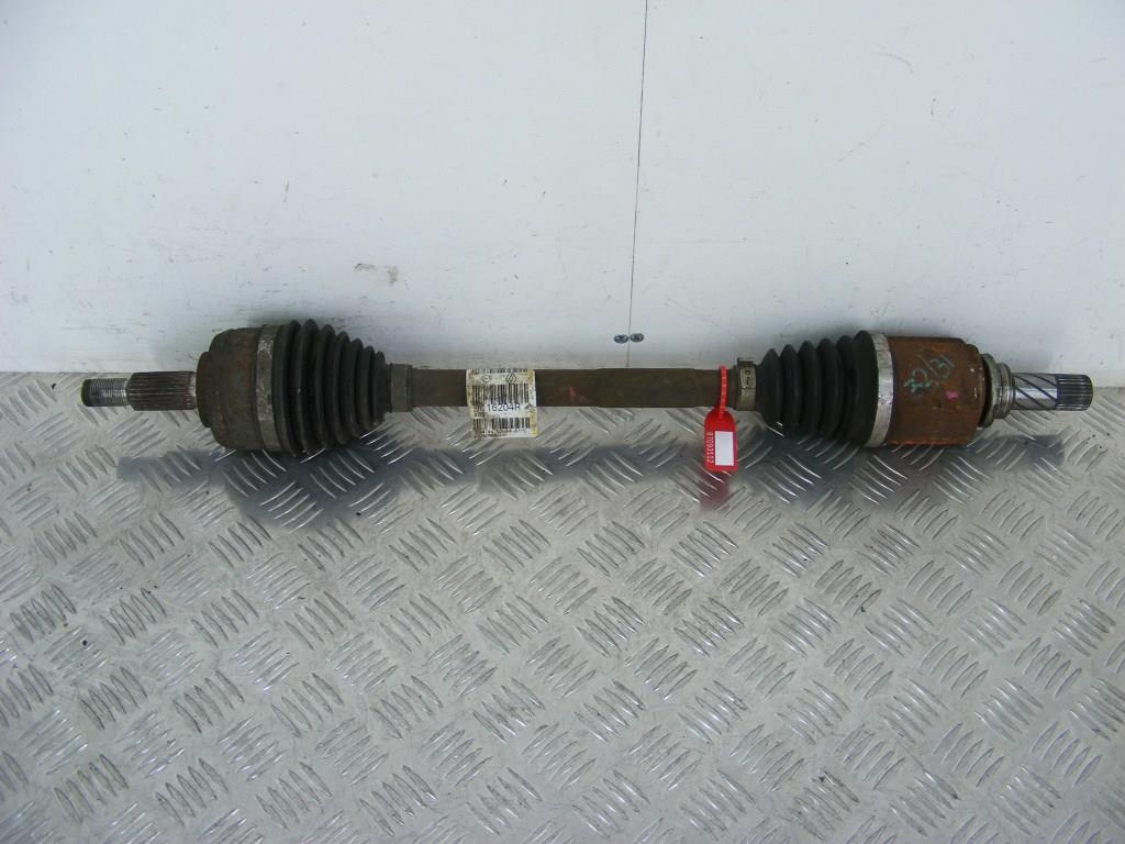 Полуось передняя левая (приводной вал, ШРУС) Renault Megane 3 (2008-2019) 391016204R