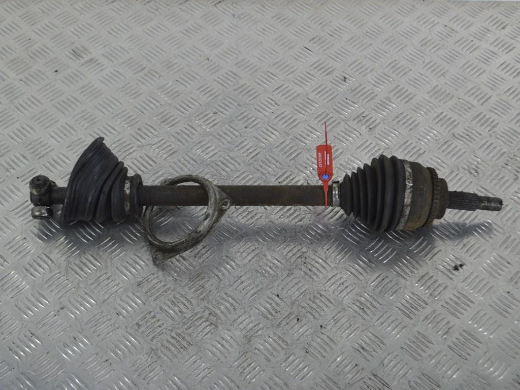 Полуось передняя левая (приводной вал, ШРУС) Renault Scenic 1 (1996-2003)